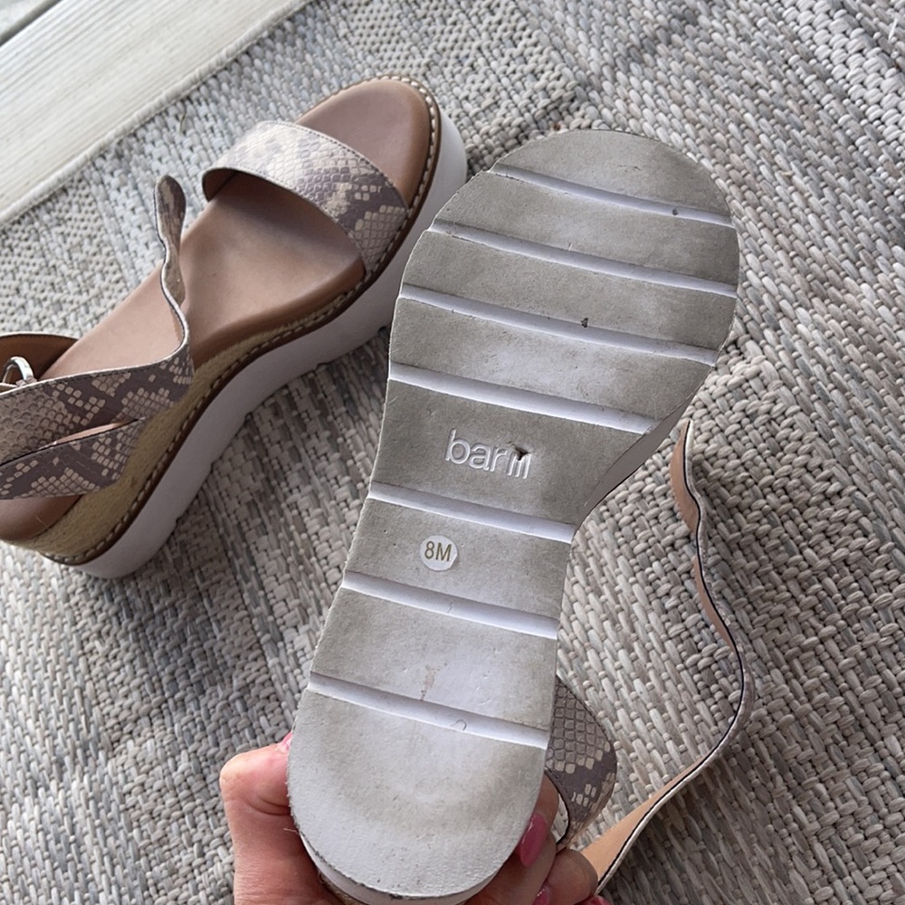 Bar III sandals. Size 8, animal print. - Picture 4 of 4